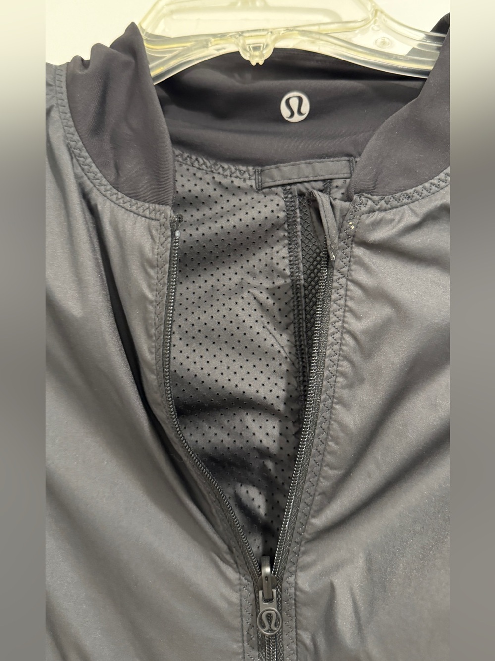 Lululemon Reversible Run: two to make it true jacket size 2 - Picture 12 of 13